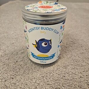 NEW Disney Scentsy Buddy Clip Dory Scented Plush Just Keep‎ Swimming